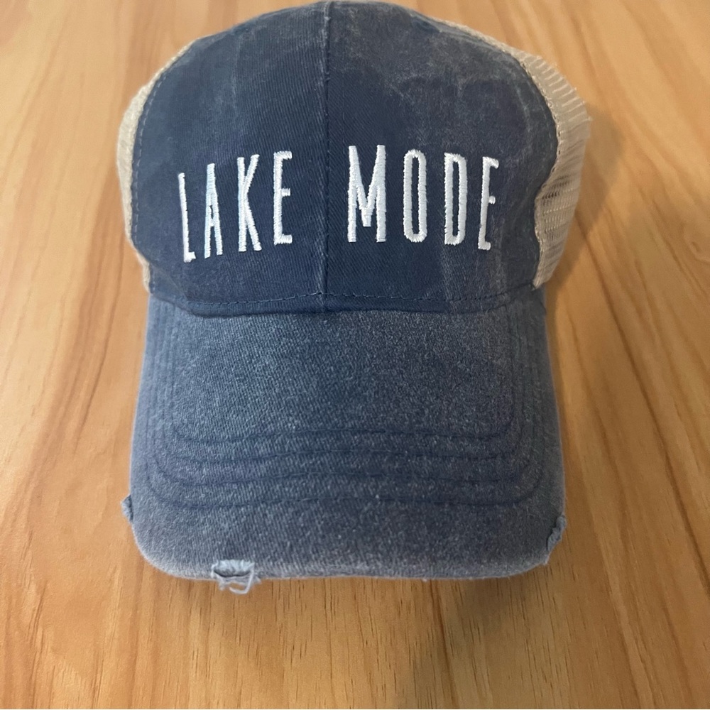 Amazon Blue and Cream Vintage Hat